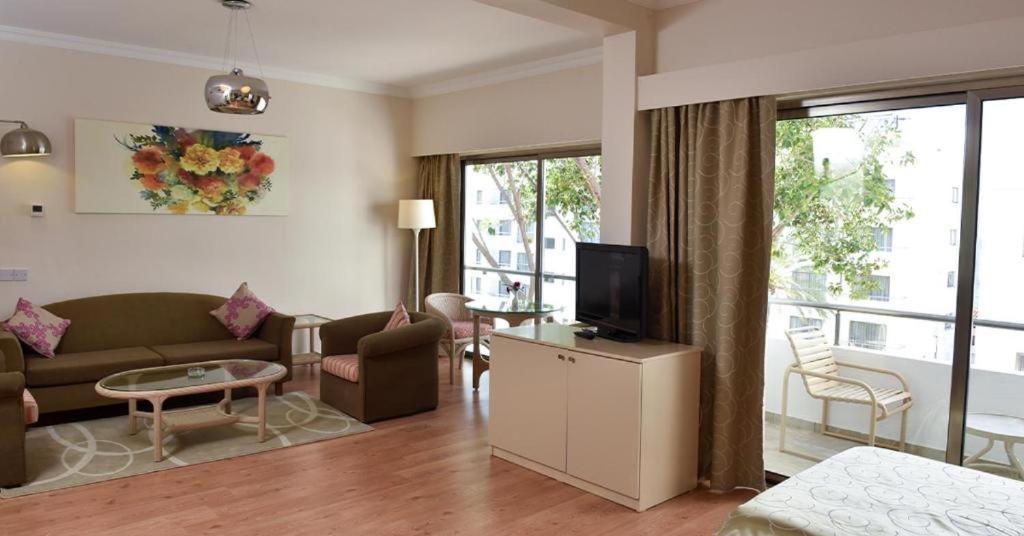 Jasmine Court Hotel Kyrenia  Ruang foto