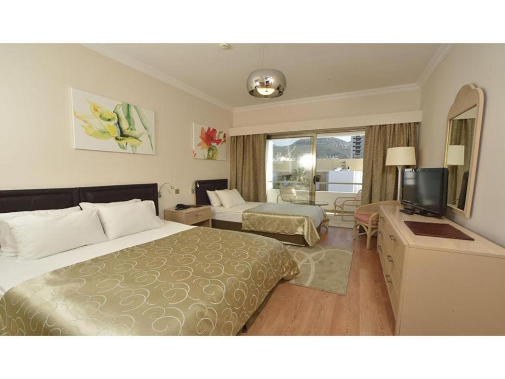 Jasmine Court Hotel Kyrenia  Ruang foto