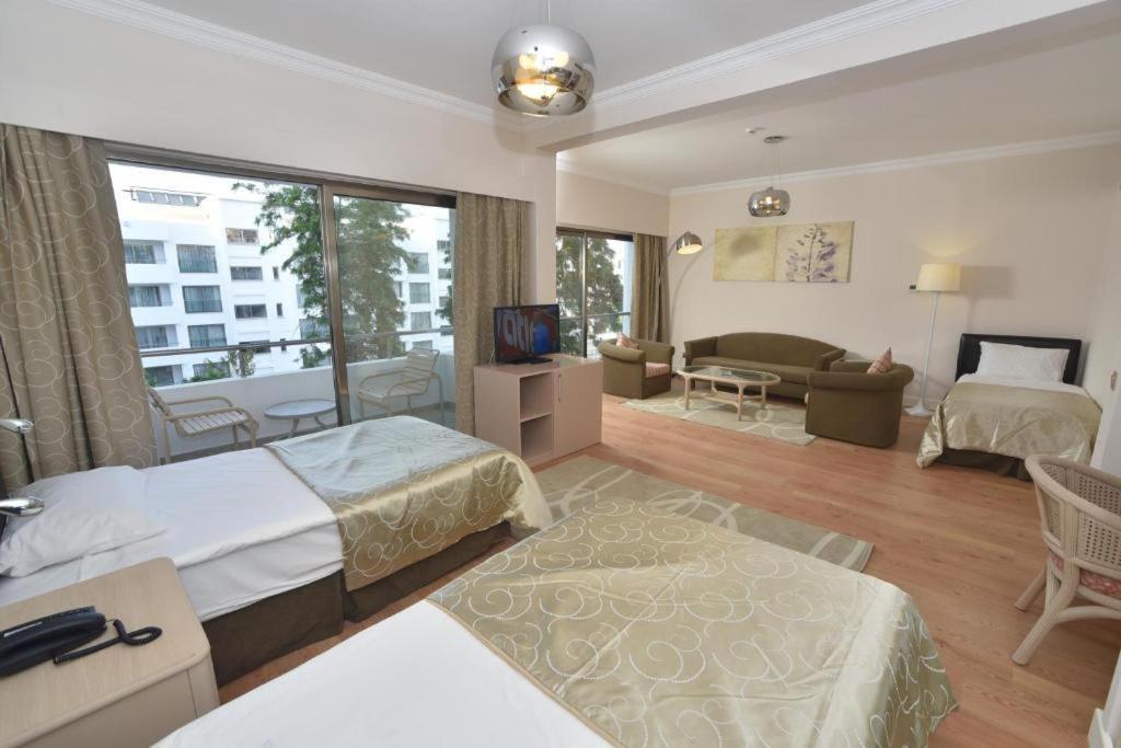 Jasmine Court Hotel Kyrenia  Ruang foto